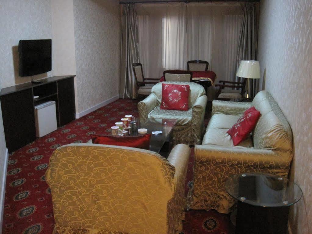 Tianzhi Hotel Harbin Exterior photo
