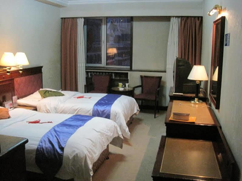 Tianzhi Hotel Harbin Exterior photo